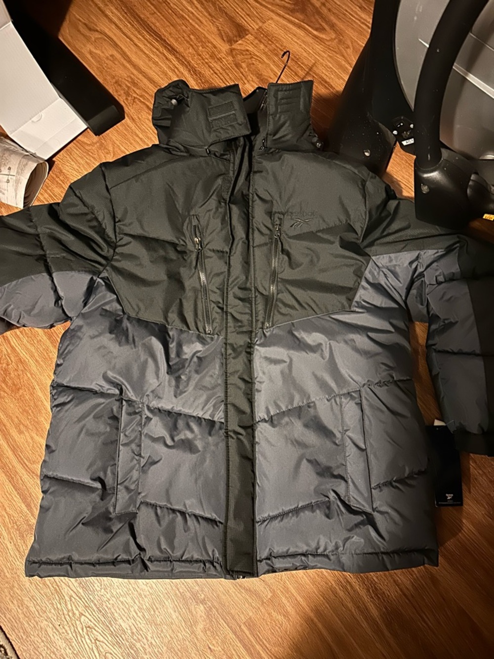 NWT REEBOK BLACK & DARK GRAY HEAVY WARM WINTER JACKET